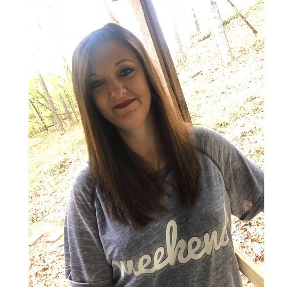 Meet your Posher, Cynthia - Picture 1 of 1